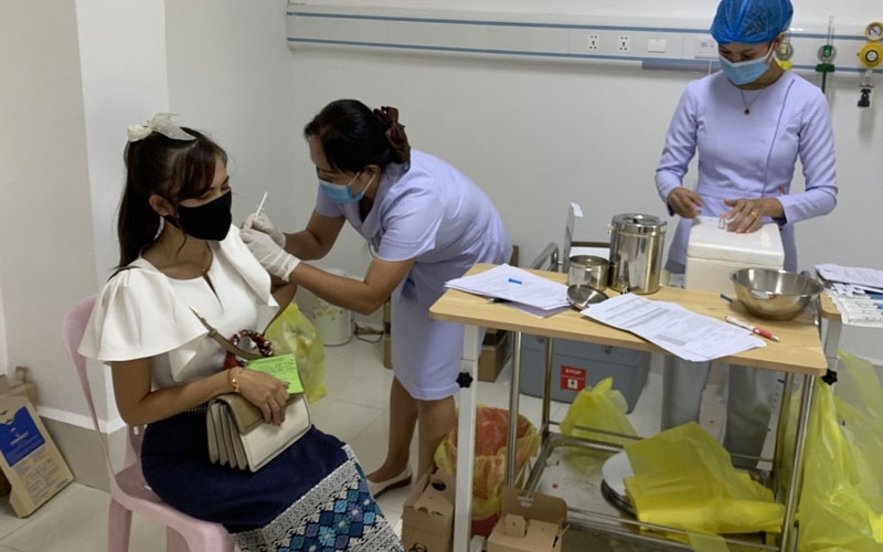 Lào phấn đấu 50% dân số được tiêm vaccine Covid-19 trong năm 2021